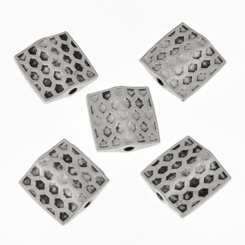 Намистини мет. квадратні плоскі, 12х12х3,5 мм, Античне срібло (BUS-007332)