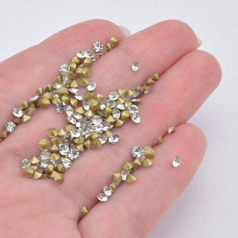 Стразы стеклянные конусные SS11 (3,0 мм), Белые (STR-059350)