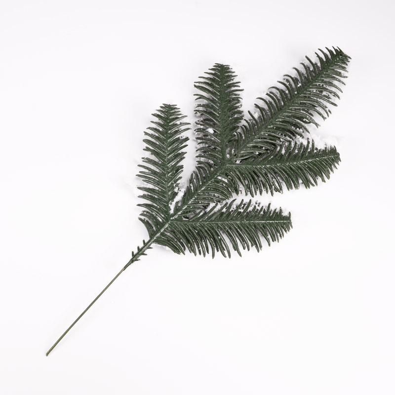 Ветка ели Нобилис в снегу, 20 см, Зеленая (DEC-056237)