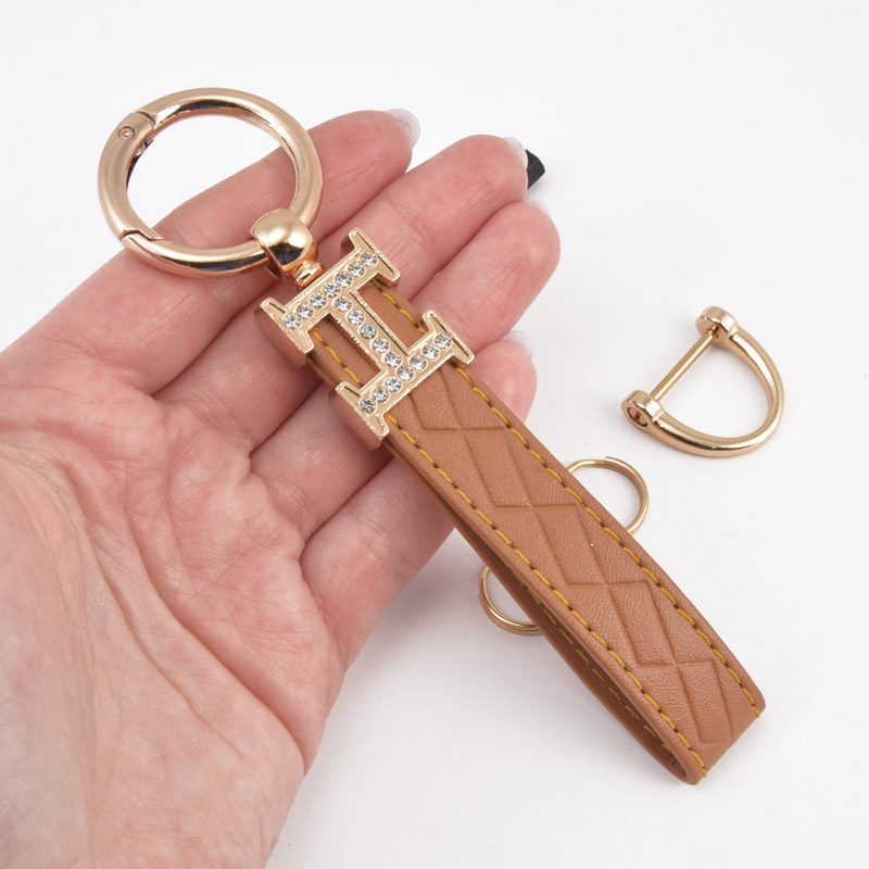 Брелок, 13х3,5 см, Коричневый, Искусственная кожа, Золото (OSN-058512)