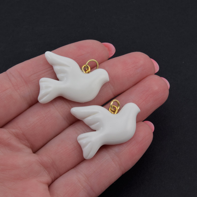 Подвеска Голубь из полимерной глины, 30х25 мм, Белая (POD-058994)