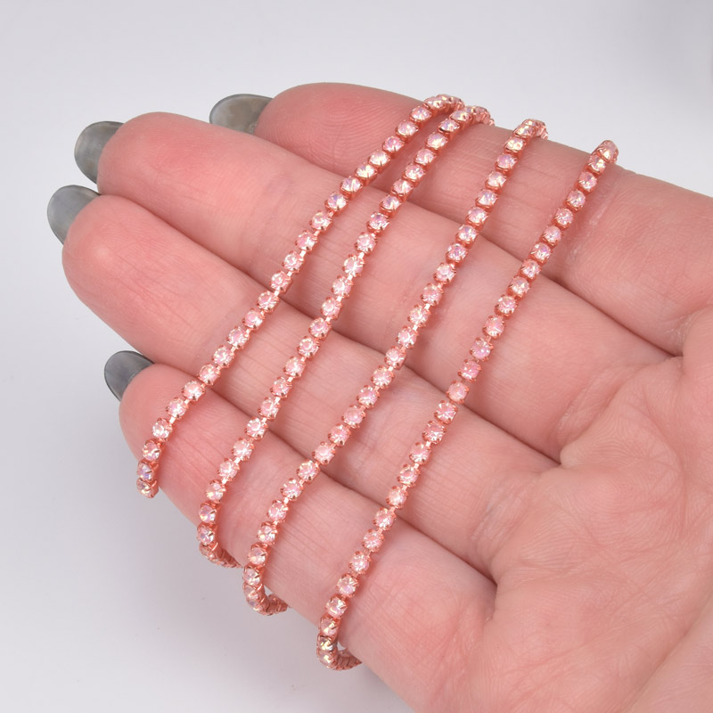 Стразовая цепь SS6 - 2,0 мм, Персиковая, Стразы стеклянные белые хамелеон (ZEP-061026)