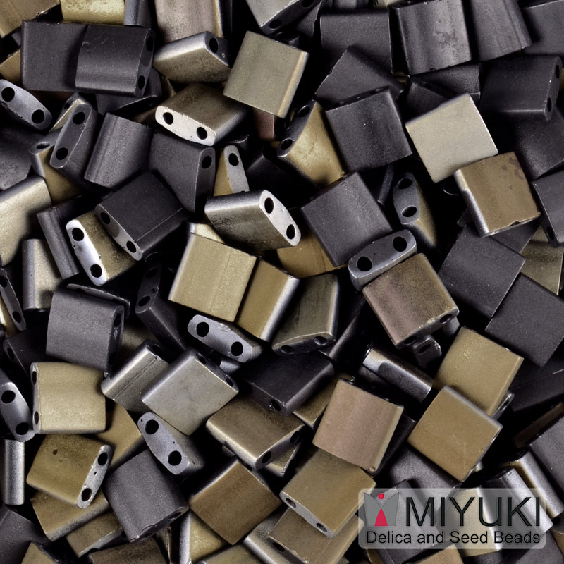 Бісер японський Miyuki TILA №4561, 5х5 мм, Чорно-коричневий двосторонній матовий (BIS-053232)