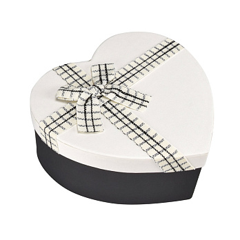 Подарочная коробка Сердце, 21,5х19,5х9 см, Черно-белая (UPK-060632)