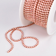 Стразовий ланцюг SS6 - 2,0 мм, Персиковий, Стрази скляні білі хамелеон (ZEP-061026)