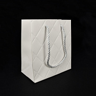 Подарочный пакет Ромбы, 15х14х7 см, Белый (UPK-056643)